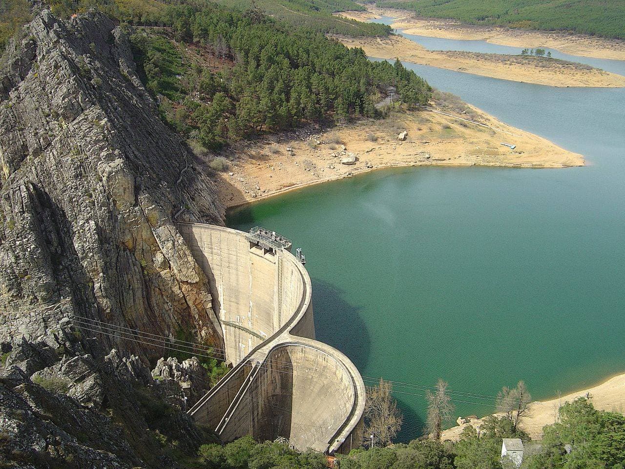 Um sistema inovador: gerenciamento de riscos geotécnicos e planos de segurança de barragens